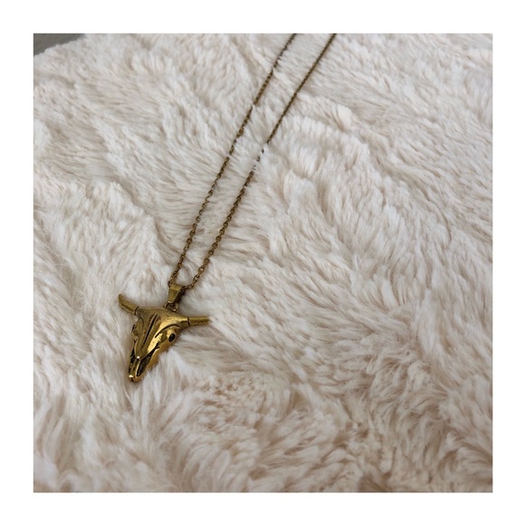 Jewelry - LIKE NEW | Gold Colored Longhorn Necklace Jewelry - LIKE NEW | Gold Colored Longhorn Necklace